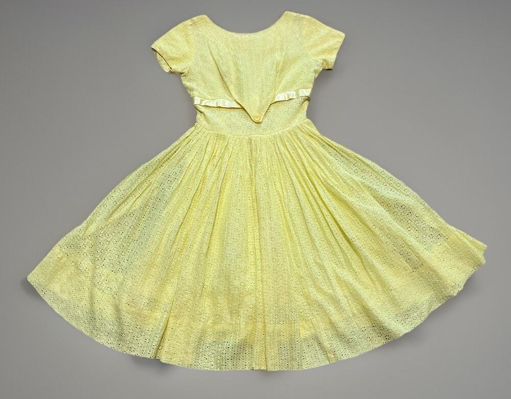 Vintage 50s 60s Yellow Eyelet Lace Fit And Flare Crinoline Modest Day Dress XS